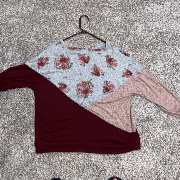 Multicolored/floral top - Picture 3 of 3